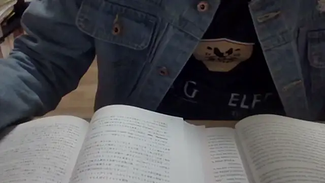 Snapshot of mostlerman chatting on 11/10/25, 05:28 mostlerman online show from 11/10/25, 05:28