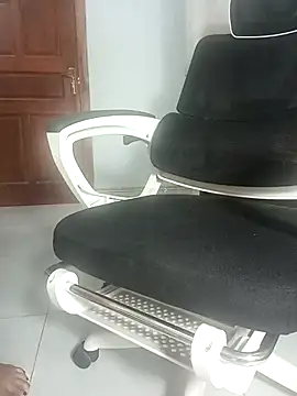 Em-mupmup online show from 02/26/26, 09:08