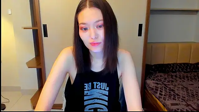 HopeLovely online show from 04/10/26, 04:23