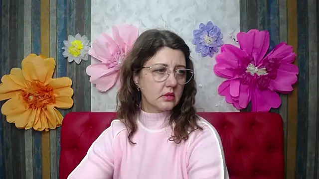 RoseHille online show from 12/01/25, 03:17