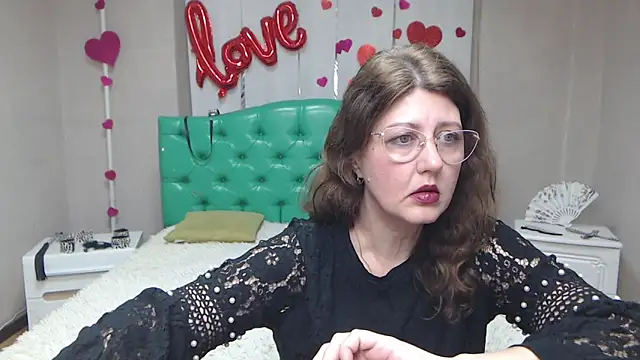 RoseHille online show from 04/14/26, 05:08