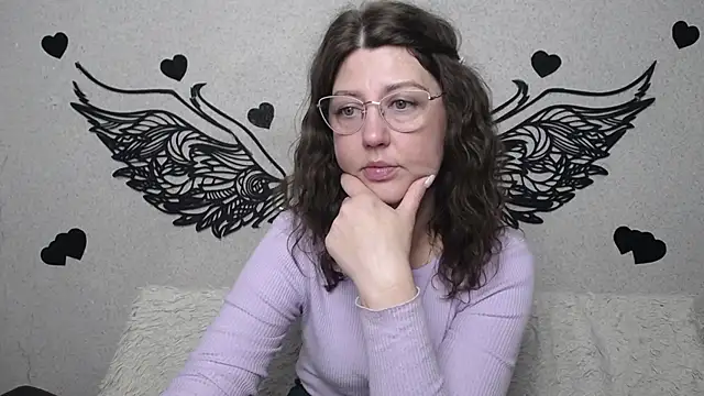 Snapshot of RoseHille chatting on 05/16/26, 05:04 RoseHille online show from 05/16/26, 05:04