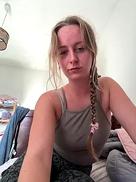 Snapshot of NaughtyAmore chatting on 11/11/25, 12:49 NaughtyAmore online show from 11/11/25, 12:49