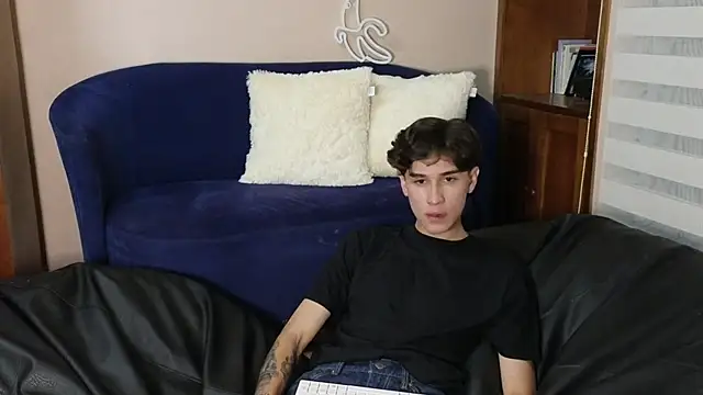 Derekswan online show from 11/11/25, 11:38