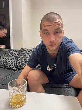 Kinkycouple142 online show from 02/06/26, 08:45