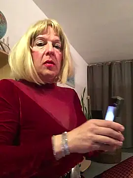 simone xdressing online show from 03/25/26, 12:49