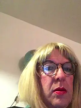 simone xdressing online show from 04/03/26, 11:47