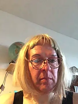 simone xdressing online show from 04/12/26, 06:02