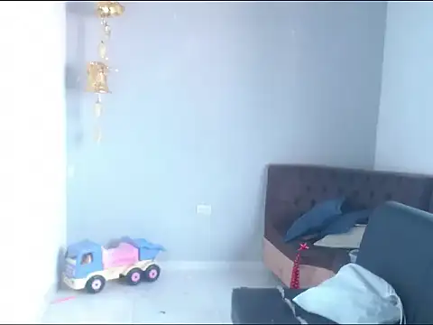 Snapshot of Sra_Angelina chatting on 12/02/25, 01:28 Sra Angelina online show from 12/02/25, 01:28