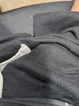 Snapshot of Calavera2001 chatting on 11/10/25, 05:17 Calavera2001 online show from 11/10/25, 05:17