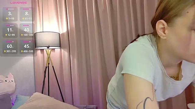 Snapshot of ur_shy_bambi chatting on 11/27/25, 01:18 ur shy bambi online show from 11/27/25, 01:18