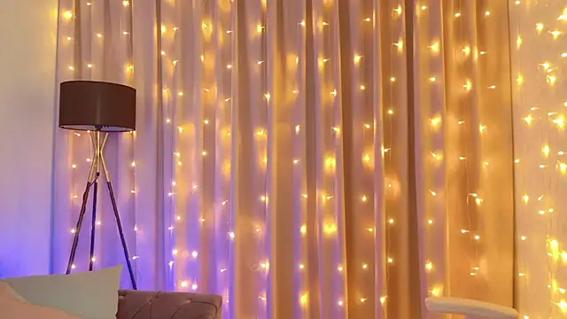 Snapshot of ur_shy_bambi chatting on 01/15/26, 01:10 ur shy bambi online show from 01/15/26, 01:10