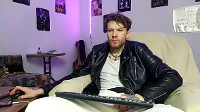 Huntall77 online show from 02/02/26, 05:33