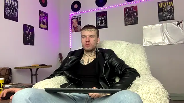 Huntall77 online show from 03/10/26, 05:45