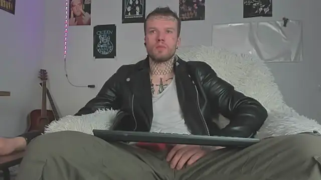 Huntall77 online show from 04/03/26, 05:05