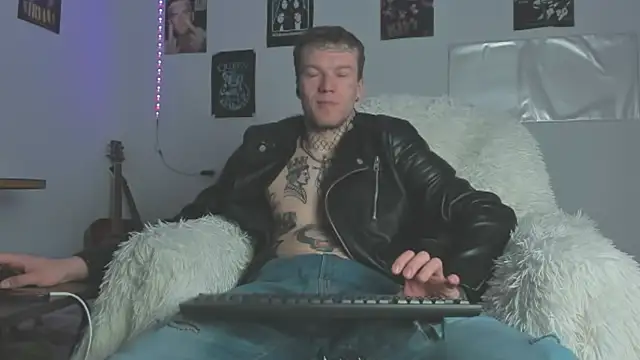 Huntall77 online show from 04/13/26, 01:22