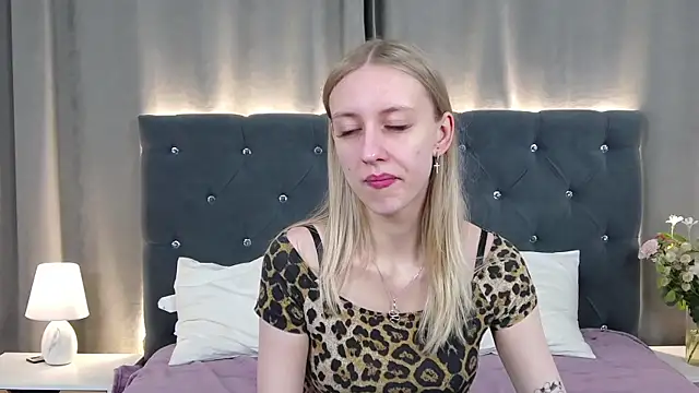 RachaelCute online show from 04/17/26, 04:15