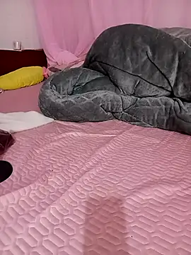 Feeling-hot online show from 03/18/26, 03:42