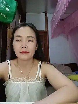 Snapshot of Feeling-hot chatting on 05/22/26, 02:12 Feeling-hot online show from 05/22/26, 02:12