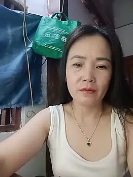 Snapshot of Feeling-hot chatting on 05/26/26, 03:13 Feeling-hot online show from 05/26/26, 03:13