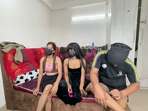 avnikaur online show from 03/25/26, 08:09