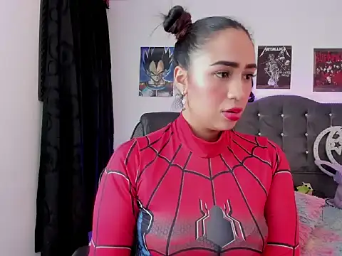 lunabritton1 online show from 12/01/25, 04:50