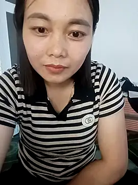 Snapshot of thuy-kieu chatting on 11/10/25, 09:08 thuy-kieu online show from 11/10/25, 09:08