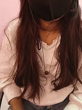 Iamyourdarling online show from 11/19/25, 09:20