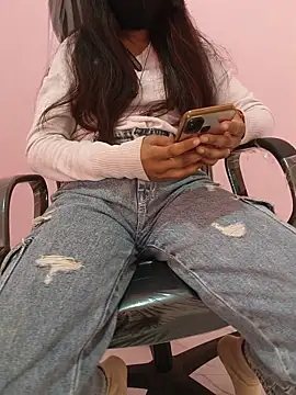 Iamyourdarling online show from 11/24/25, 05:51