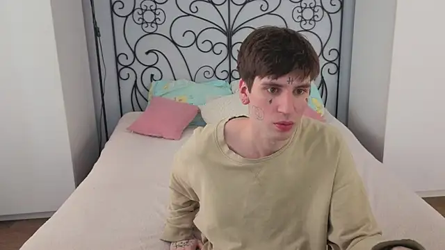 Danny loves Mary online show from 04/16/26, 04:02