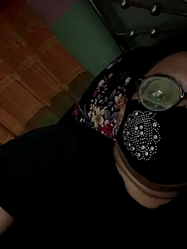 Snapshot of Saguphtah_Chattergy_22 chatting on 11/19/25, 08:20 Saguphtah Chattergy 22 online show from 11/19/25, 08:20