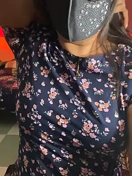 Snapshot of Saguphtah_Chattergy_22 chatting on 11/23/25, 10:04 Saguphtah Chattergy 22 online show from 11/23/25, 10:04