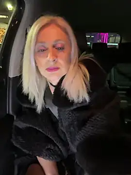 HOTLadyluna online show from 02/27/26, 09:37