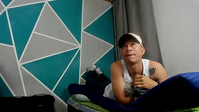 Snapshot of Stiven_gutierrez chatting on 11/11/25, 11:21 Stiven gutierrez online show from 11/11/25, 11:21