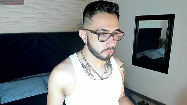 Snapshot of dave_wolff chatting on 11/27/25, 12:18 dave wolff online show from 11/27/25, 12:18