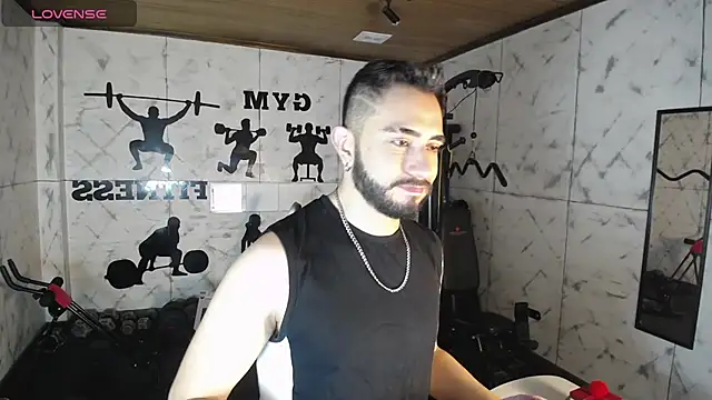 Snapshot of dave_wolff chatting on 12/19/25, 11:50 dave wolff online show from 12/19/25, 11:50