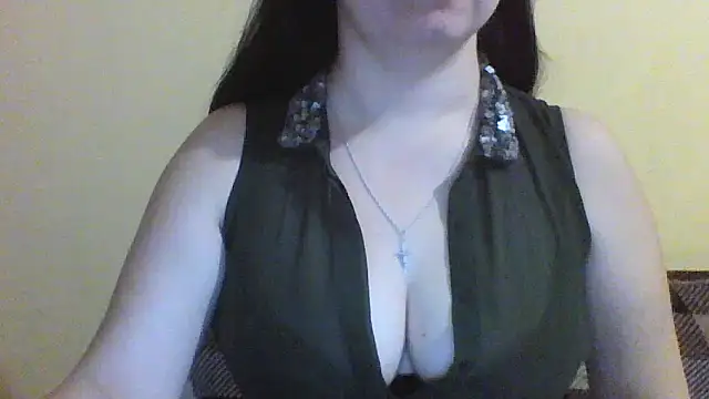 Snapshot of Vitalina282128 chatting on 11/30/25, 02:04 Vitalina282128 online show from 11/30/25, 02:04