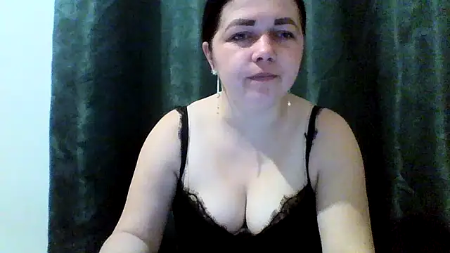 Snapshot of Vitalina282128 chatting on 04/24/26, 08:55 Vitalina282128 online show from 04/24/26, 08:55