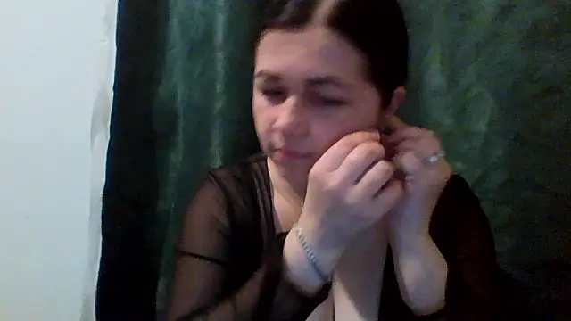 Snapshot of Vitalina282128 chatting on 05/08/26, 06:35 Vitalina282128 online show from 05/08/26, 06:35