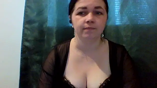 Snapshot of Vitalina282128 chatting on 05/18/26, 09:15 Vitalina282128 online show from 05/18/26, 09:15
