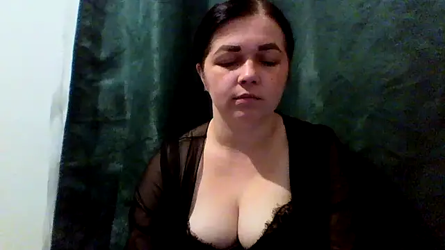 Snapshot of Vitalina282128 chatting on 06/08/26, 05:02 Vitalina282128 online show from 06/08/26, 05:02