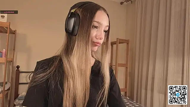 HoaPatton online show from 12/02/25, 11:04