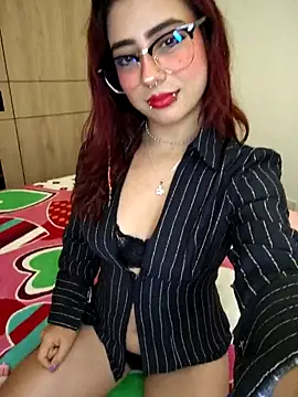 Sarah Lark- online show from 02/05/26, 01:10