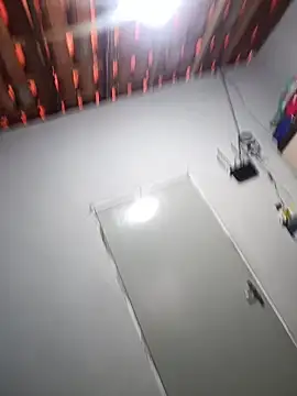 Snapshot of BarbaraDias8 chatting on 11/11/25, 06:52 BarbaraDias8 online show from 11/11/25, 06:52