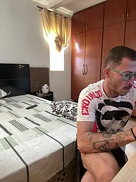 Snapshot of Lucasjandre chatting on 02/17/26, 12:23 Lucasjandre online show from 02/17/26, 12:23