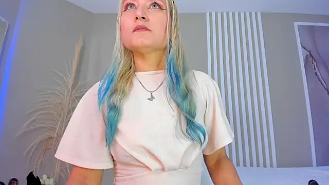 AlexaColdd online show from 12/20/25, 01:07