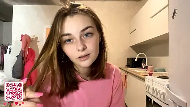 GeralynChiszar online show from 11/26/25, 08:21