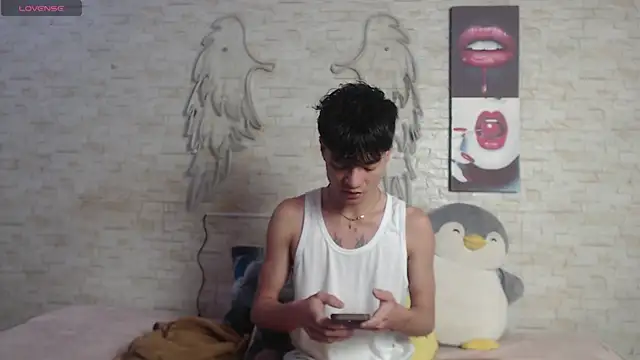 axel milo kairo and noa online show from 01/07/26, 06:10