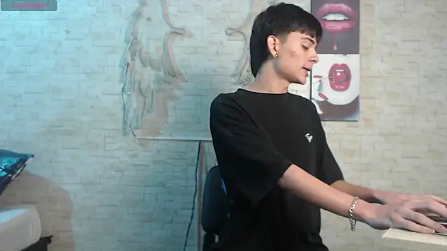 axel milo kairo and noa online show from 02/17/26, 06:36