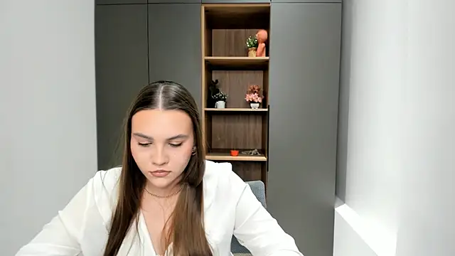 ElwandaMcilvain online show from 11/11/25, 07:41